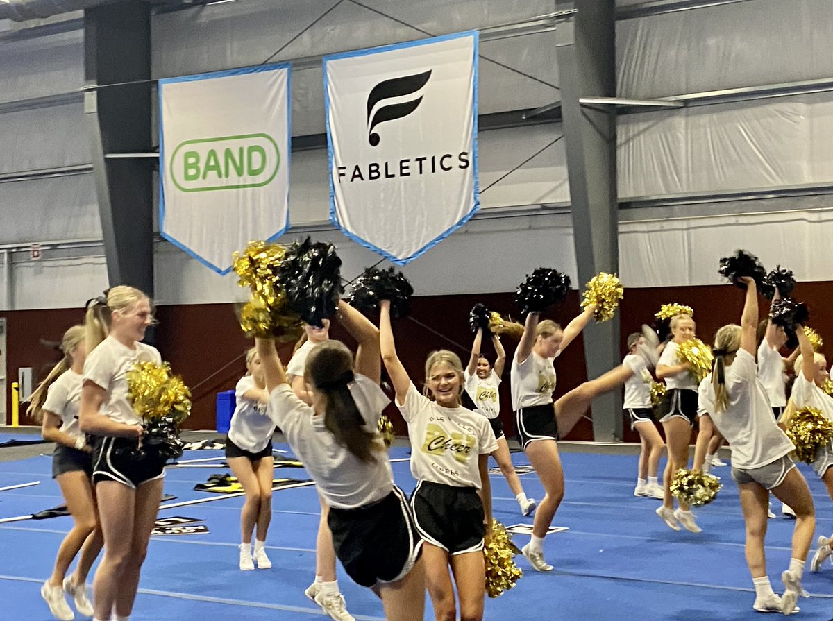 bvhs_tigers's tweet photo. Your Blue Valley High School 6A Cheer State Champions getting some practice time in at ESPN Worldwide of Sports in preparation for UCA Nationals. GoBVGoBVGo! https://t.co/LiN4KJjxnV