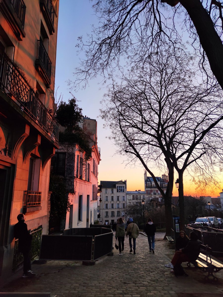 paynecIipse's tweet photo. Daily walk in Paris 🧡 https://t.co/aY4UQfgDkA