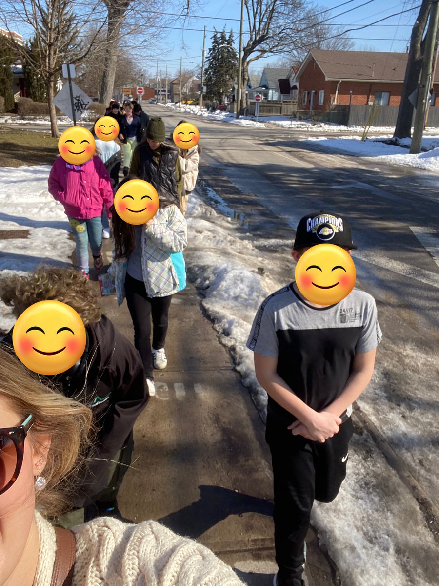 We had a great afternoon playing BINGO and eating ice cream with the residences at Maple View Terrace Retirement Residence. What a fun day. 🍨 @AberdeenPS #volunteering #retirementresidence #BINGO #icecream