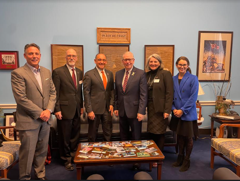 Thank you <a href="/RepWalberg/">Rep. Tim Walberg</a> for taking the time to visit with the MICU team and leaders from <a href="/kcollege/">Kalamazoo College</a> @olivetcollege and <a href="/AquinasCollege/">Aquinas College</a>