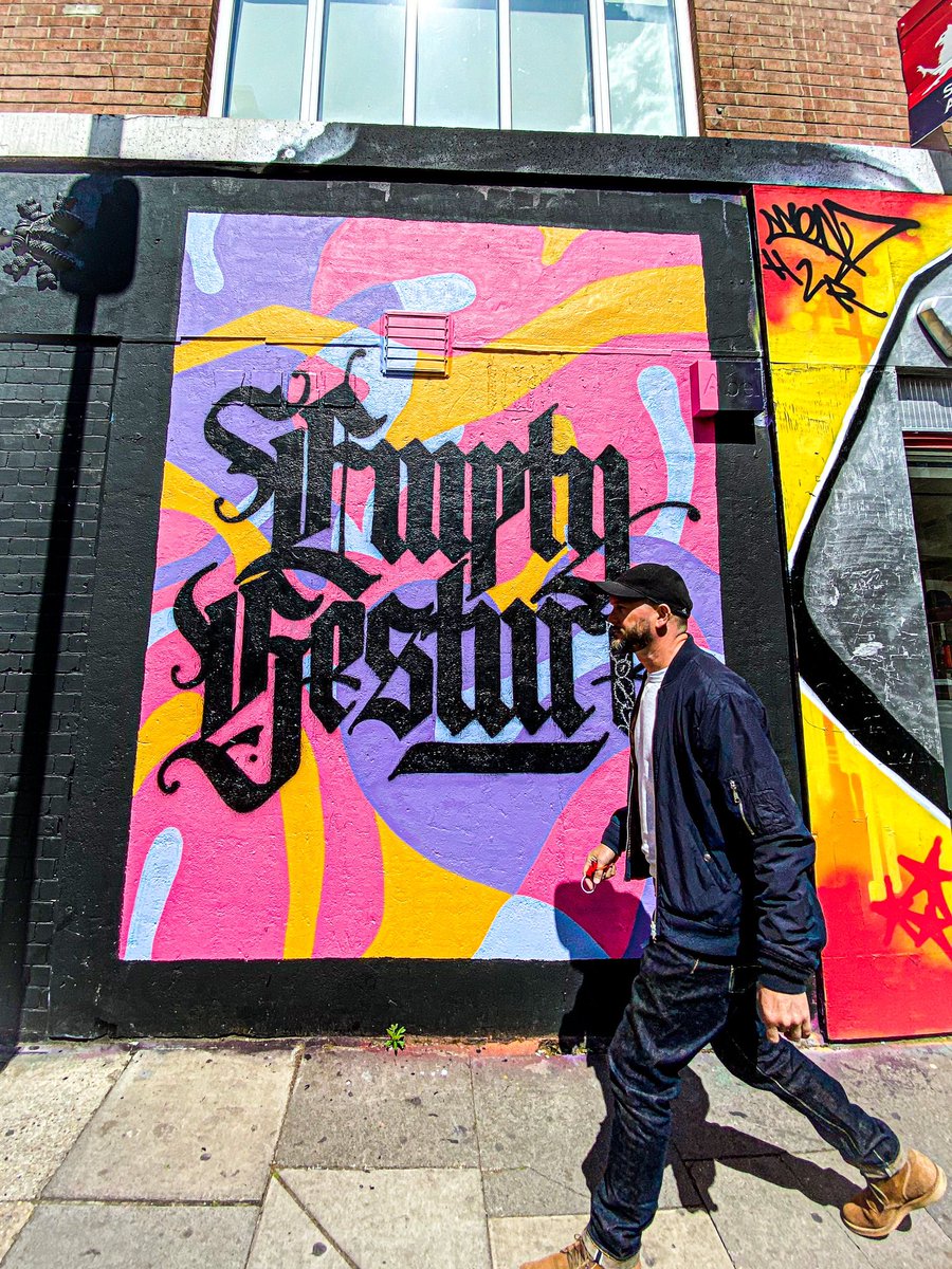 #Street #Graffiti #City #Outdoors #Art #People #graffiti #mural #spray #paint #streetart #urbanart #publicart #outsiderart #aerosolart #tags #stickers #stencils  #streetphotography #documentary #urban #city #people #lifestyle #culture #documentary #spontaneous #realism #candid
