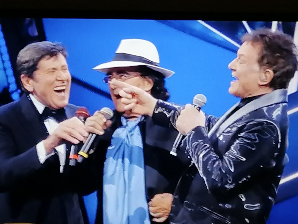pinksh1t's tweet photo. Vi dirò... #Sanremo2023 https://t.co/GqSbxnN1ZV