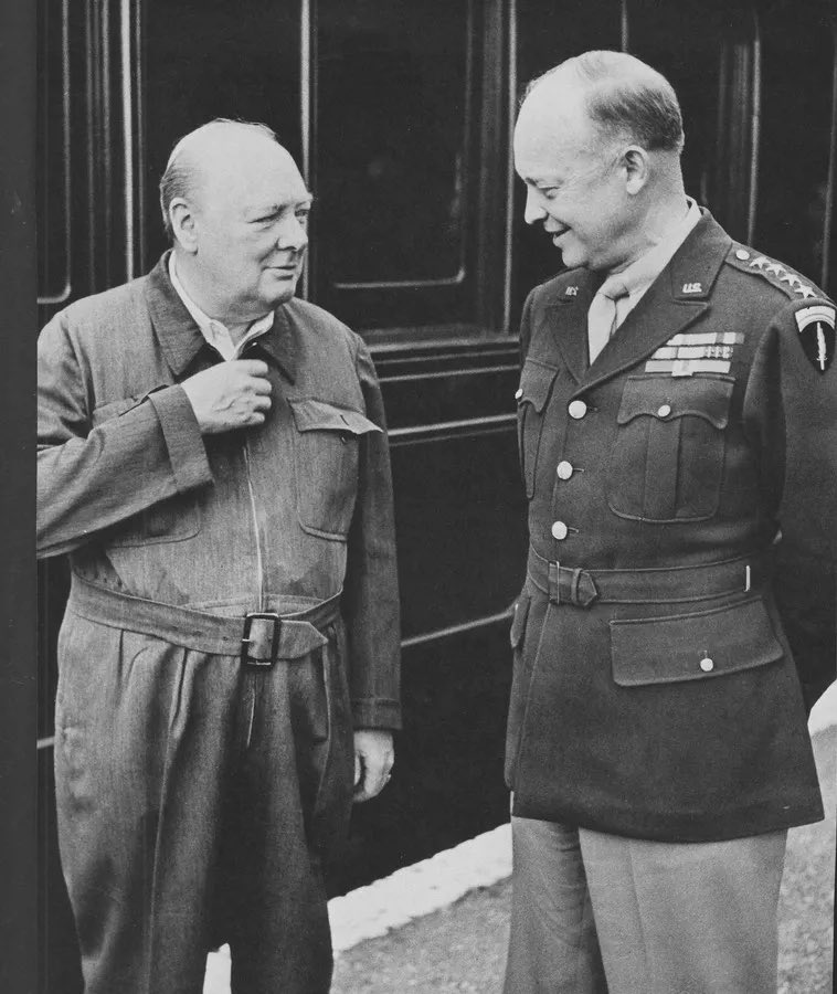 For those complaining about Zelenksy not wearing a suit and tie, may I introduce to you this war time photograph between Eisenhower and the greatest man of the 20th century, Sir Winston Churchill. 🇬🇧🇺🇸🇺🇦