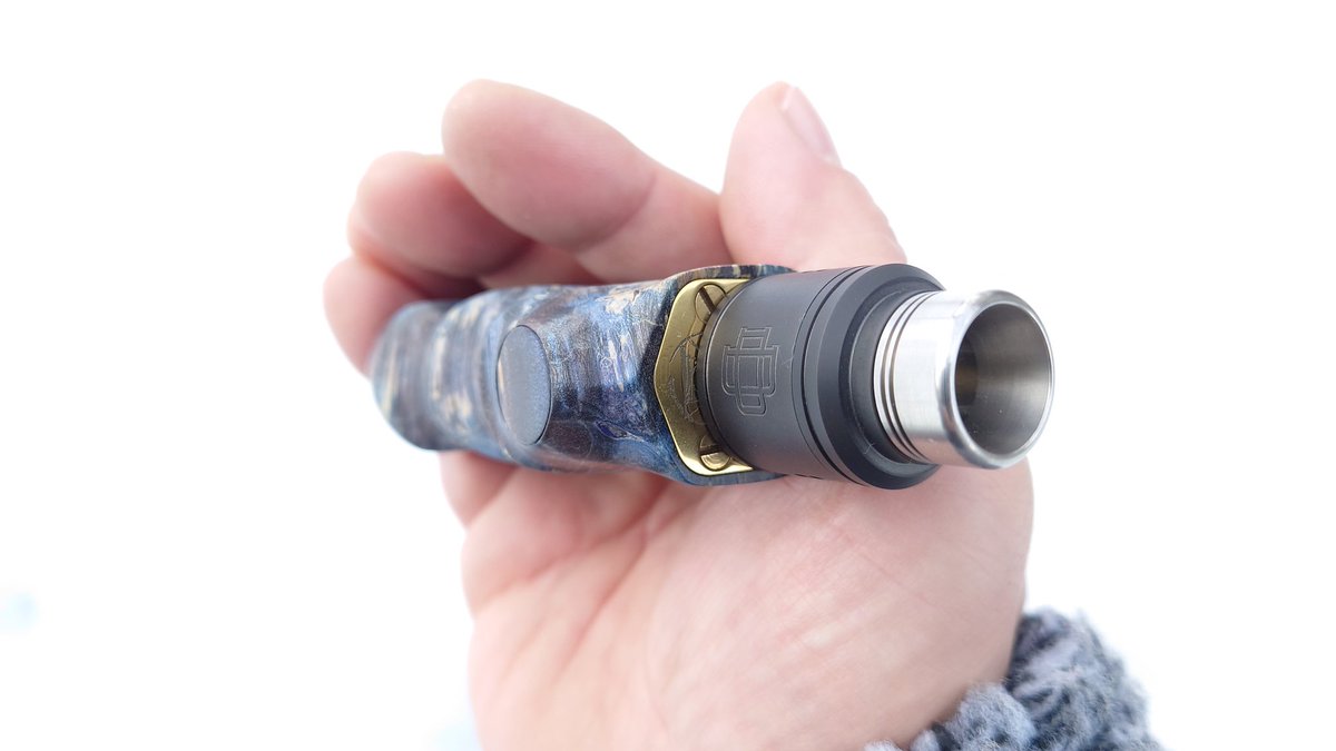 CebrjowHwScHCkj's tweet photo. 皆さん、おはよっチェ😆👍今日も宜しくご安全に🙇💦#LKC Aether Stab Custom + #AUGVAPE #DrugaV2 rda + #KEMURIドリチ またまた艶落としました。😋💦 #VAPE #vape好きな人と繋がりたい #VAPE好きと繋がりたい #VAPE初心者 #LowkeyCustoms #iamlowkeycustoms #LovePinoyVapingGears #stabwood https://t.co/jSxVUbuVbE