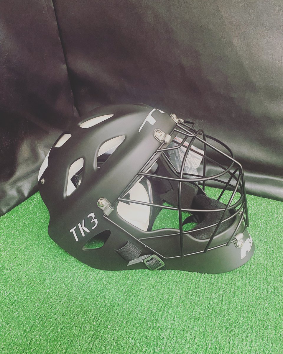 Clean and pristine…TK 3 Goalie helmet 🤩🏑 #tkusa #goalielife #goalkeepersareamazingpeople #goalkeeper #goalkeeping #goalkeep #goalielife #acws #achicwithstix