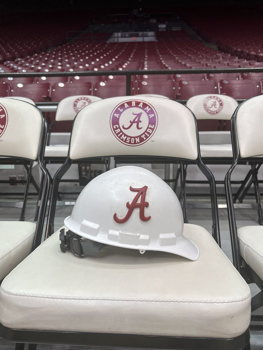 nate_oats's tweet image. Time to go to work! #BlueCollarBasketball