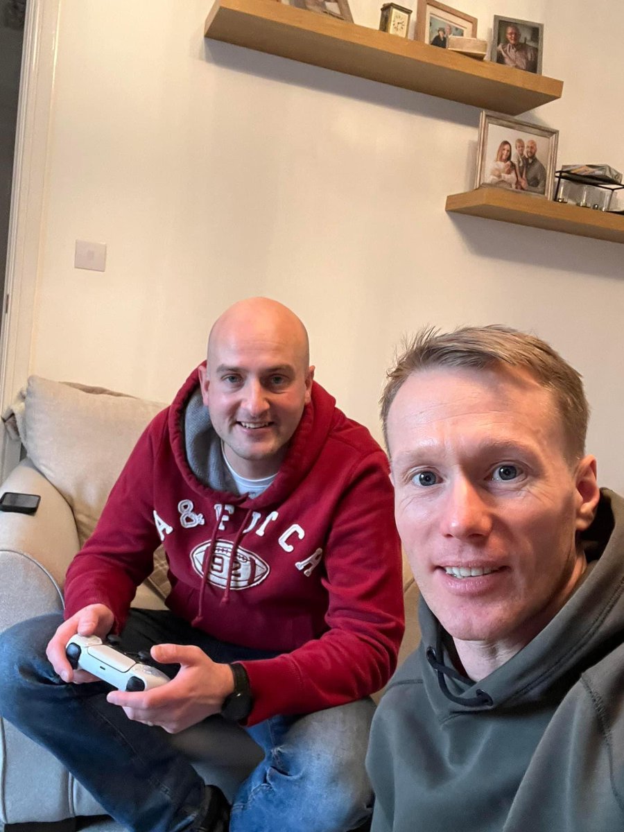 LiamStott17's tweet photo. Got my first PC build sorted today with a little help from my old bud @nige_bunt now to get my Security Lab up and running! https://t.co/jFcAxgfeAV