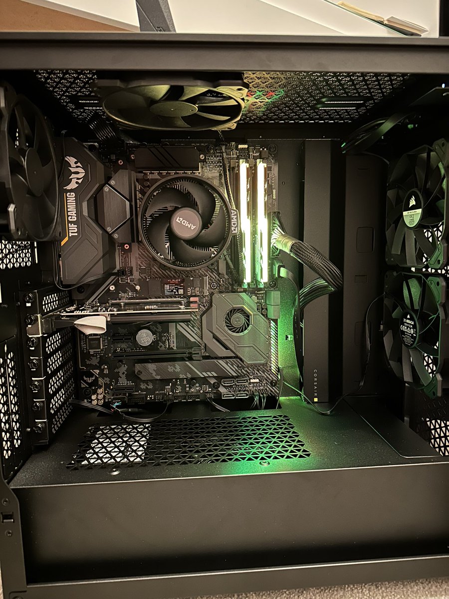 LiamStott17's tweet photo. Got my first PC build sorted today with a little help from my old bud @nige_bunt now to get my Security Lab up and running! https://t.co/jFcAxgfeAV
