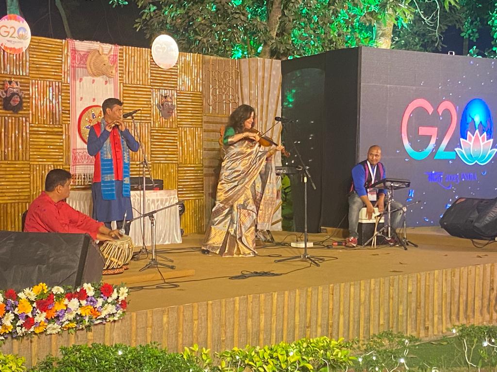 Honoured to have done the finale musical for @g20org in Assam on the theme of nature-water-future at the picturesque @MahabahuCentre. Thanks to @MinOfCultureGoI @PIBCulture @awesomeassam1 @mygovassam @mygovindia @assamtourism_ @PMOIndia @EduMinOfIndia @CMOfficeAssam @FinMinIndia