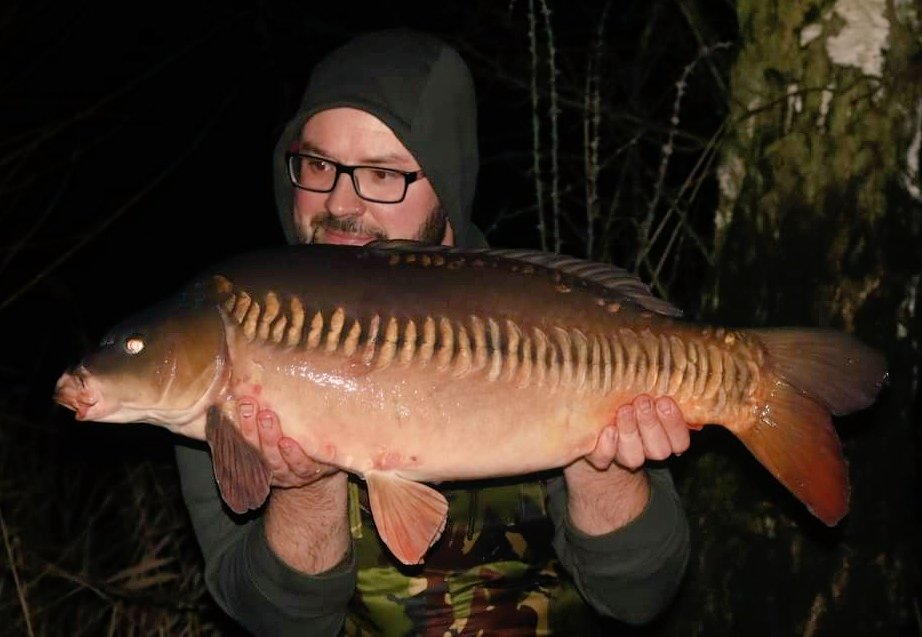MainlineBaits's tweet photo. Loz East recently fished East Delph Lakes for the first time and managed 13 fish to 29lb, all caught using Spod &amp; PVA pellets with Essential Cell Stick &amp; Bag mix. Hookbaits of choice were Essential Cell Quads and Pastel Barrel Wafters. 

 #carpfising #mainlinebaits https://t.co/SPuX8O7U0p