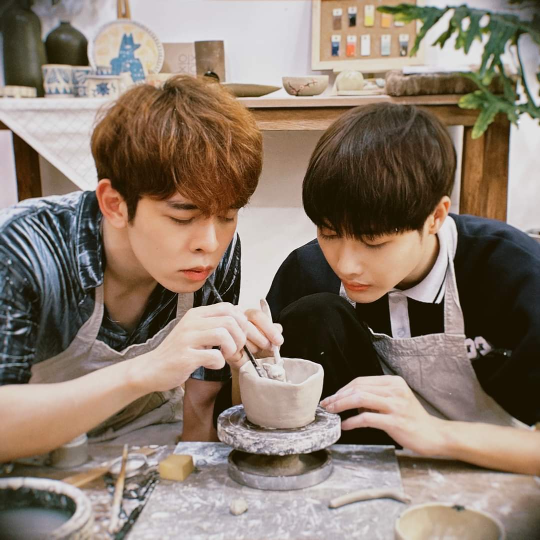 Raikantopinido's tweet photo. #O2Production está en un taller para producir directores y actores para la serie "Mưt Bưưc Đư Chia Tay (The Last Basic Together)". Se estrena, a finales de marzo con 14 episodios.
.
.
.
#motbuocdechiatay #thelastbasictogether #NguyenBaVinh #MaiVuLuan #BL #VietnameseBL #blfans https://t.co/9TkSYcCsXd