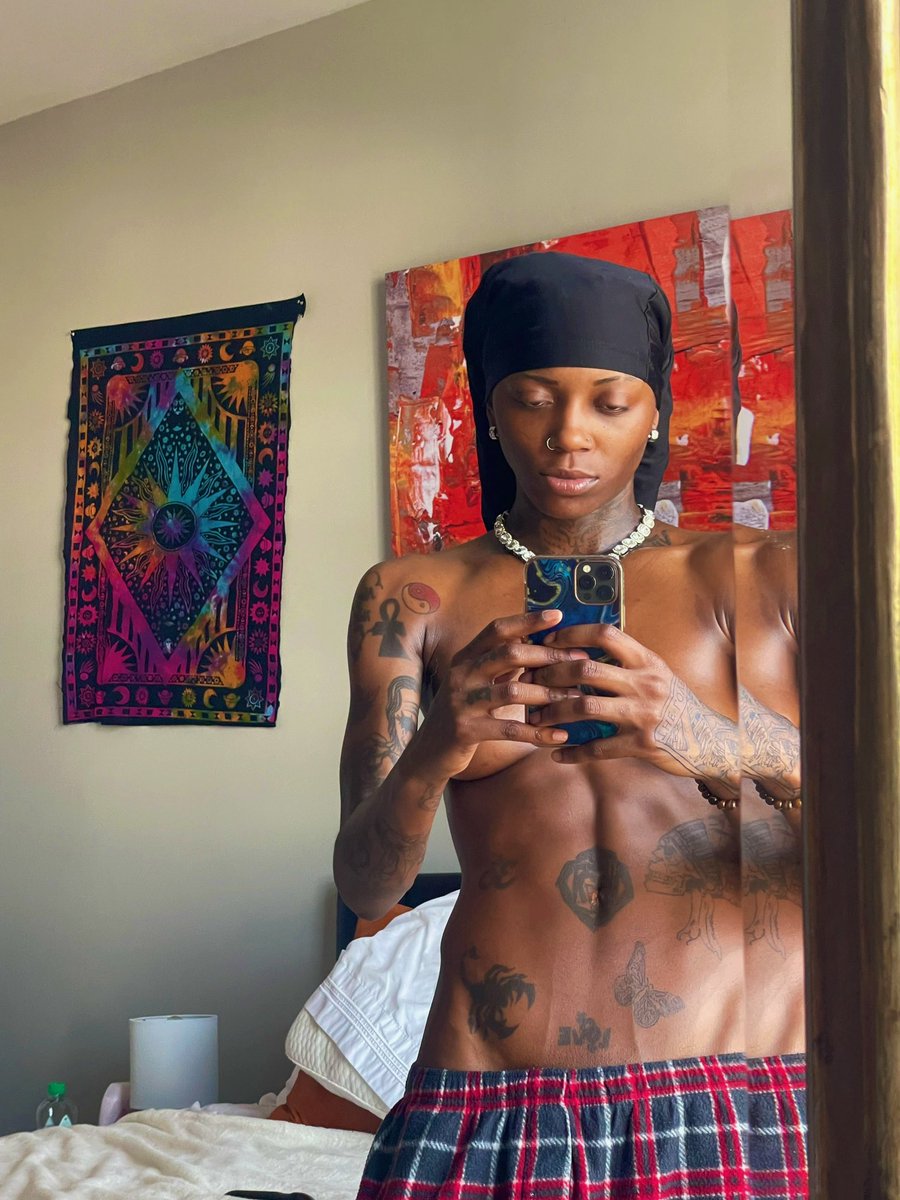 TAJEETHOT on Twitter: "those veins only show after I have sex"