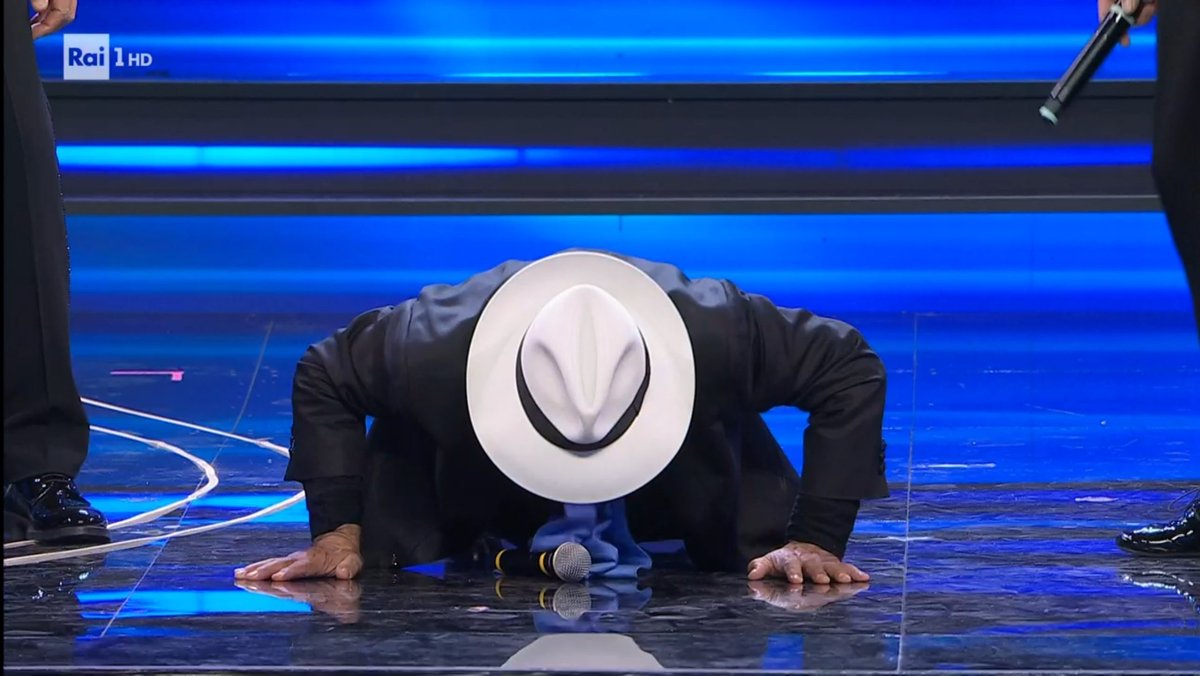 infinitixattimi's tweet photo. rkomi walked so albano could run
#Sanremo2023 https://t.co/cX1VOYp6K1