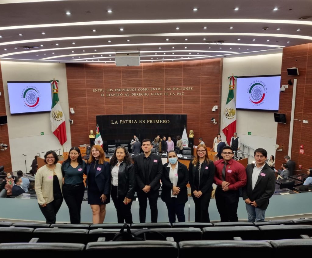 lemep_ifmsa's tweet photo. Hoy acudimos al Senado de la República como integrantes de la delegación de @ammef_mexico para participar en el conversatorio “Hacia una política pública para la prevención secundaria de la ERC y ECV en el paciente de alto riesgo” 🥼📚🇲🇽 https://t.co/TpPXdQwjZs