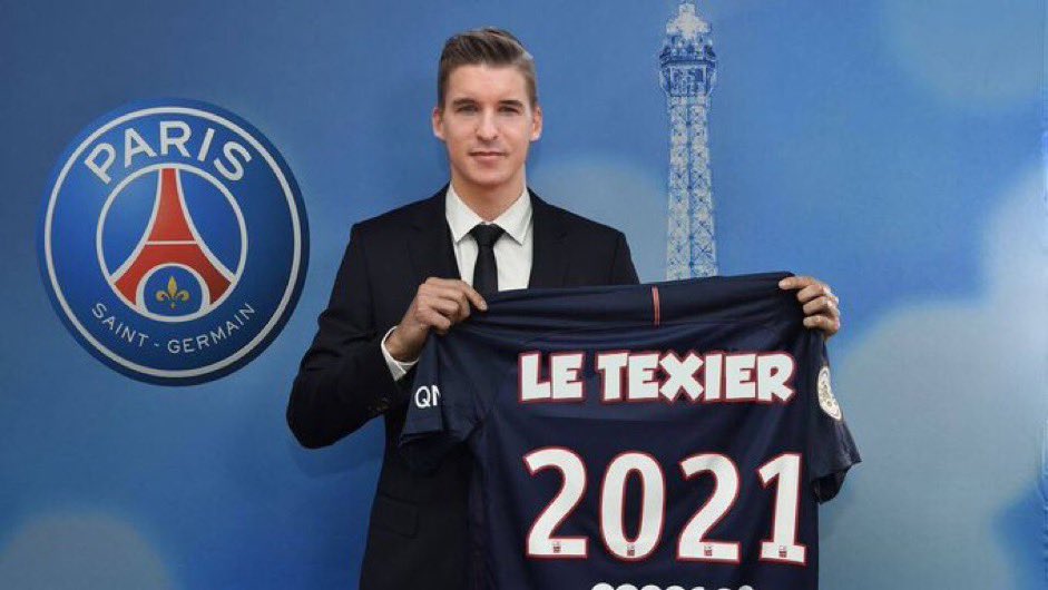 ShavinzCS's tweet photo. Le corner n’aurait pas dû être jouer j’ai le mort. Et le pire c’est qu’il n’y avait MÊME PAS CORNER. https://t.co/DEkldMSyPC