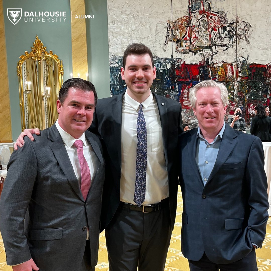 Dal_Alumni's tweet image. In Jan 2023, @DalTigers men's basketball alum Alex Carson (BSc’22) received top honours as a @USPORTSca Top 8 Academic All-Canadian for the 21-22 season.

Read more: alumni.dal.ca/news/alumni/al…

Photo credit: GG09 series:
Sgt Mathieu St-Amour, Rideau Hall © OSGG, 2023