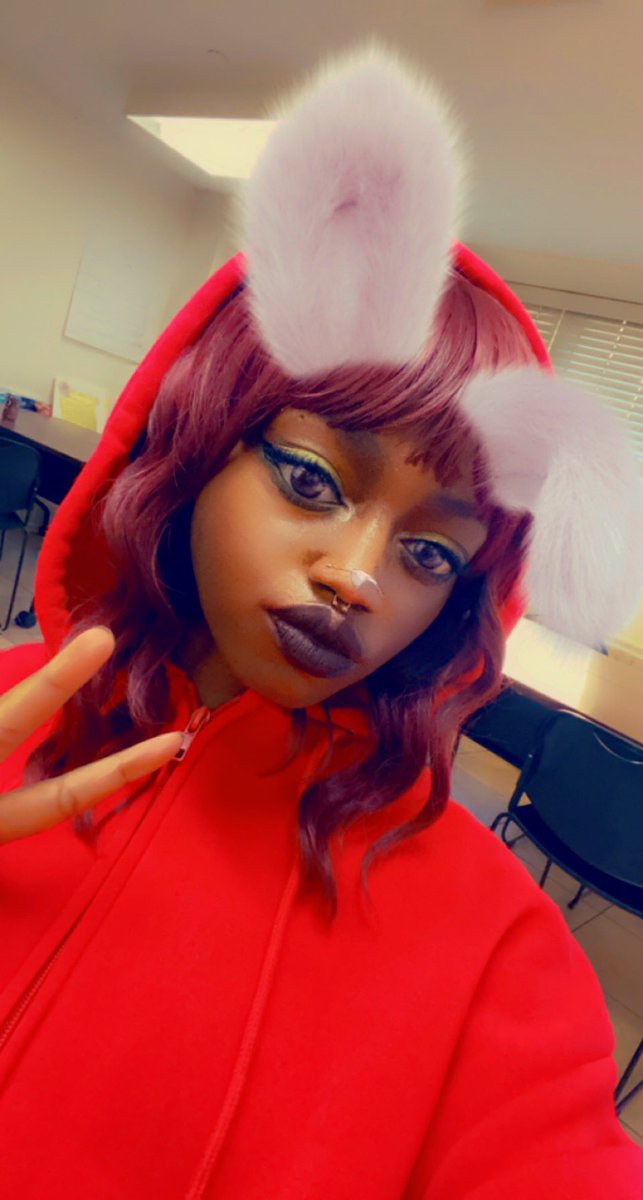 HerSkinnyDiary's tweet photo. usually hate my face but felt i looked cute enough 🥰  #picslip https://t.co/InDThn93yr