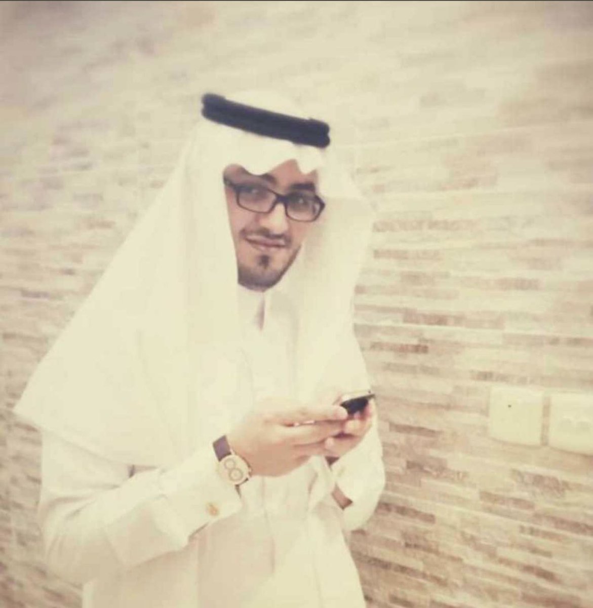 Abdulhakimzh's tweet photo. يغادرنا إلى استراليا الابن إبراهيم جارالله عواض للدراسة نتمنى له التوفيق ويعود إلى أرض الوطن وهو يحمل شهادة الدكتوراة ❤️🌺 https://t.co/NSgiUh9hGk