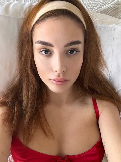 Instagram algorithm is fkd https://t.co/rlYjIWvyKh