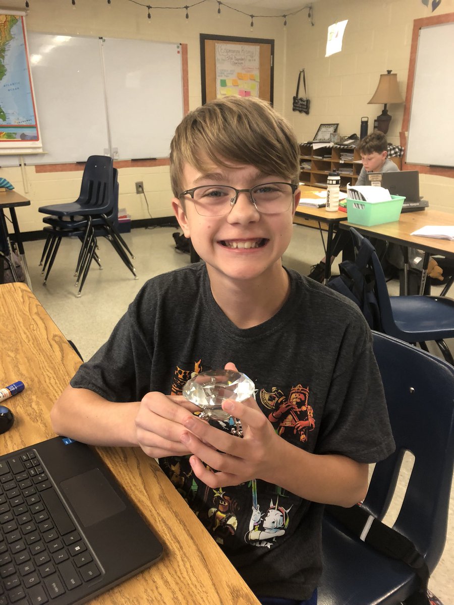 PamRountree's tweet photo. 👏Congrats to my 3 Diamond 💎📝 Writers this week! They rocked their opinion introductions! @WilliamHDryden @fakfamily #writersgonnawrite #writingdiamonds #rountree5thgrade #freyelementary https://t.co/C5Og5bHxsN