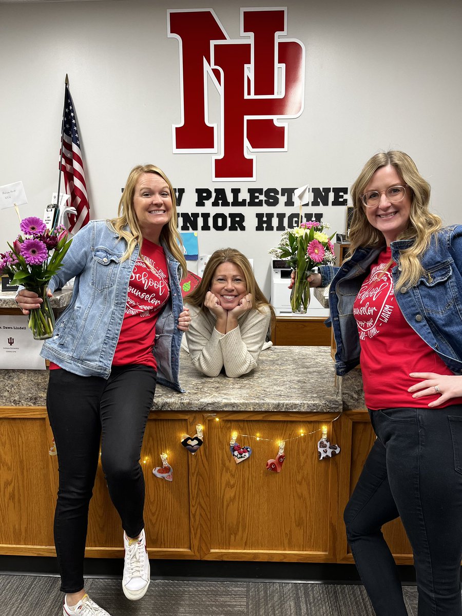 MrsHeddenNPHS's tweet photo. NPJH Students and Staff sure made our day today… Donuts and Flowers to celebrate School Counseling Week! Thank you all so much! Definitely made us feel appreciated! Special thanks to our Office Staff and the Staff Morale team for the gifts 🤍❤️🤍❤️ @SouthernHancock https://t.co/uysyGdV061