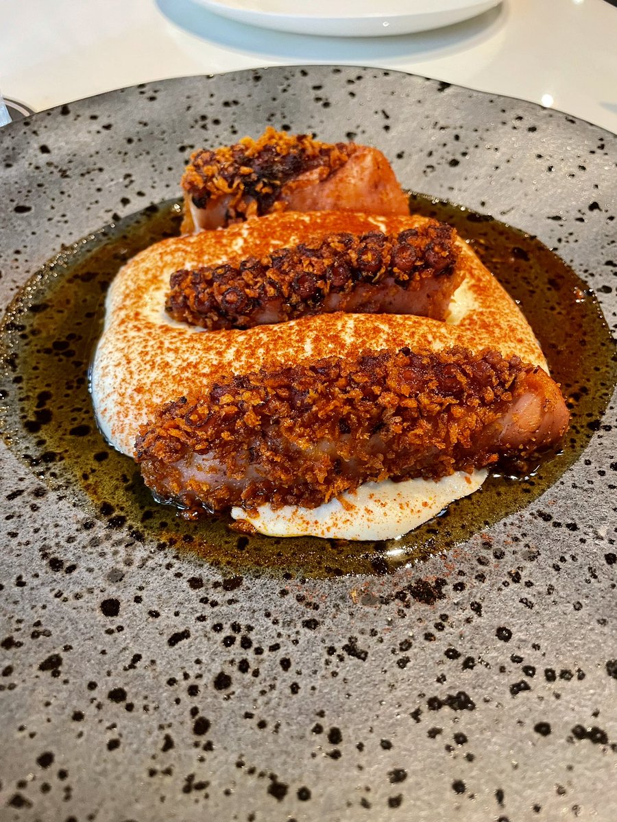 Hablemos de Enboca y el mejor plato de pulpo que me he comido hasta el día de hoy: pulpo a la gallega. 

Review completo en IG