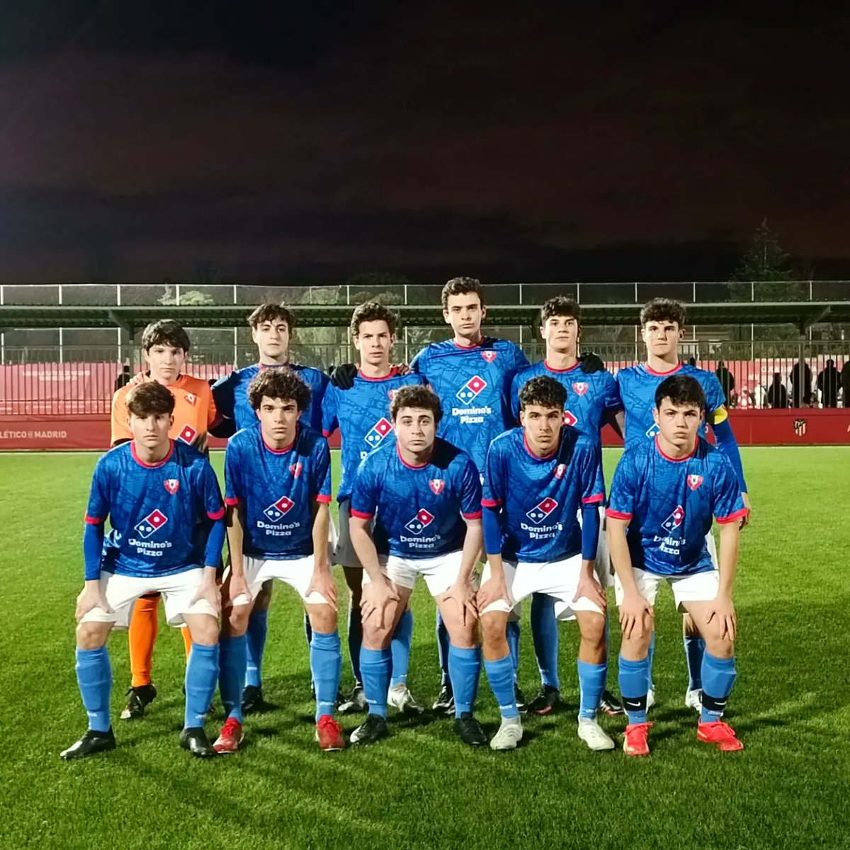 CalaPozuelo's tweet photo. ⚔️ Partido amistoso hoy de nuestro #JuvenilA frente a la Academia Internacional del @Atleti
¡Muchas gracias por la invitación! 💙
#VamosCala #DiablosAzules https://t.co/IjvuciVw58