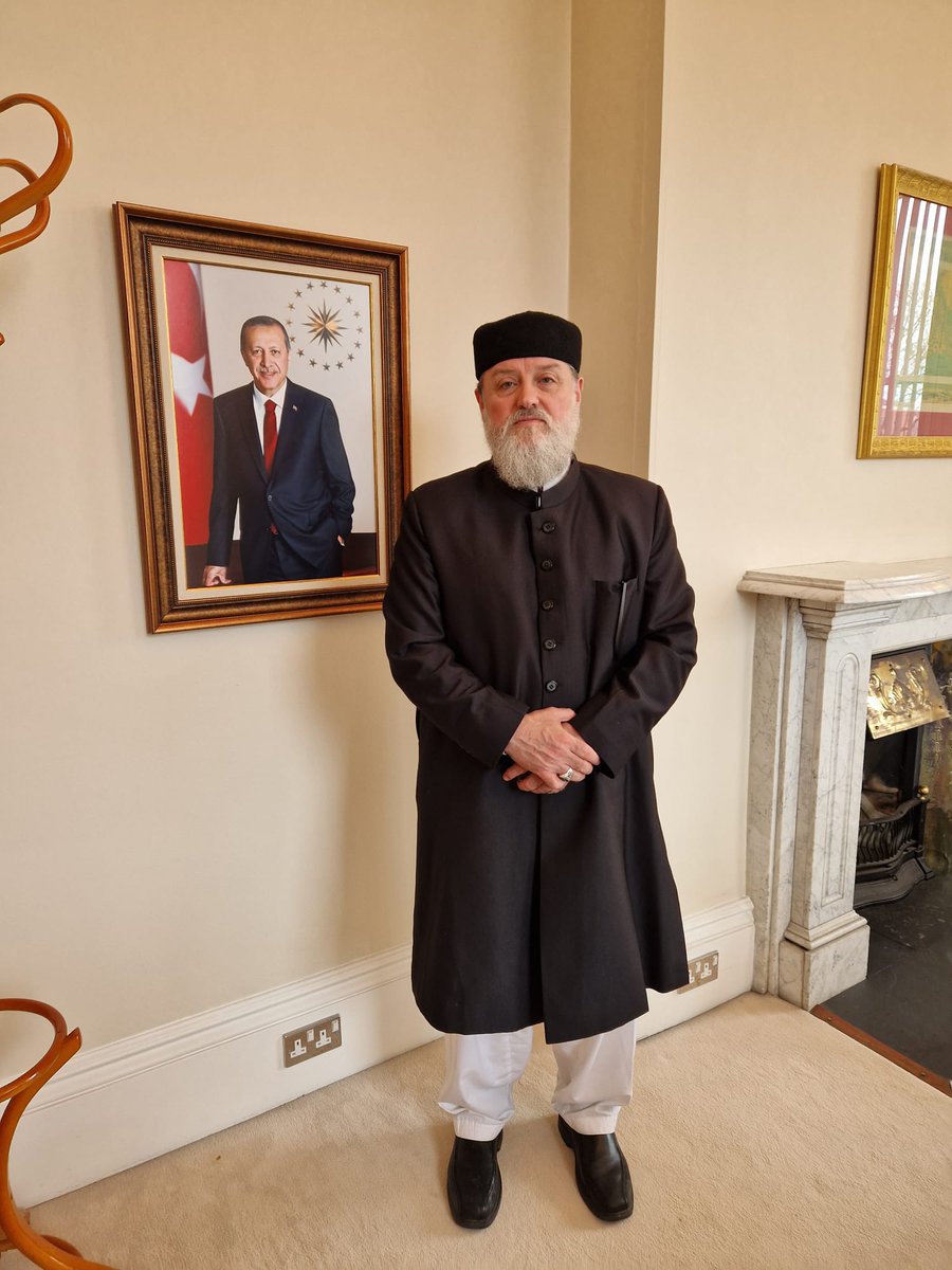 Today I went to meet the ambassador of Turkey, and signed the book of condolences, for those whose who lost their lives in the earthquake, at the Turkish Embassy with Atta ur, Rahman our missionary & Imam in Dublin 🇮🇪🇹🇷