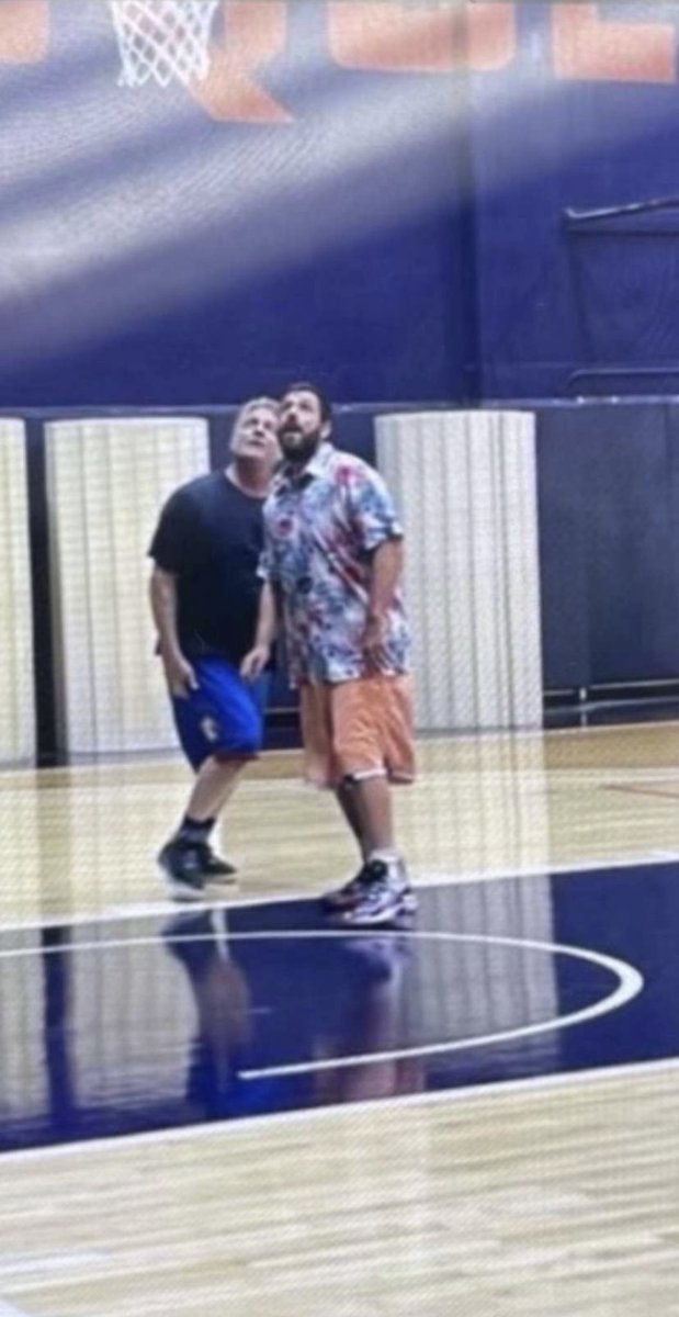 BarstoolBurgh's tweet photo. Adam Sandler getting some runs in at Duquesne’s gym 👀 🏀 @BarstoolDU https://t.co/ajp5yqrRSV
