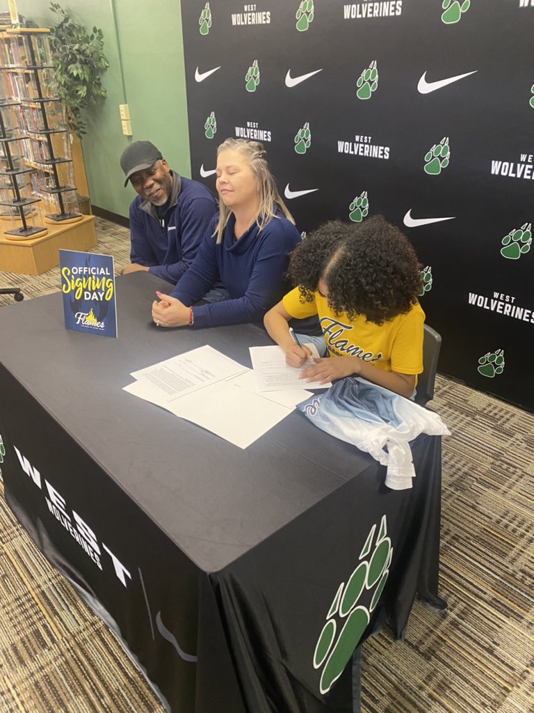 Sioux City West Track & Field tweet media