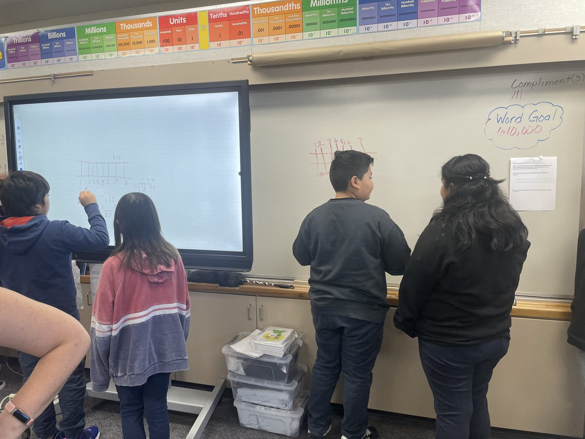 SomerBizzle's tweet photo. Loved being in Mrs. Hill’s sixth grade class, seeing students working collaboratively to solve a word problem with ratios and fractions/decimals and listening to some great conversations and explanations. #NSDnow #math https://t.co/EuKqFpIK1T