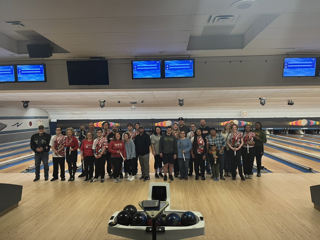WeAreColerain's tweet photo. Congrats and thank you seniors!

#WeAreColerain https://t.co/CVC8AGmaSA