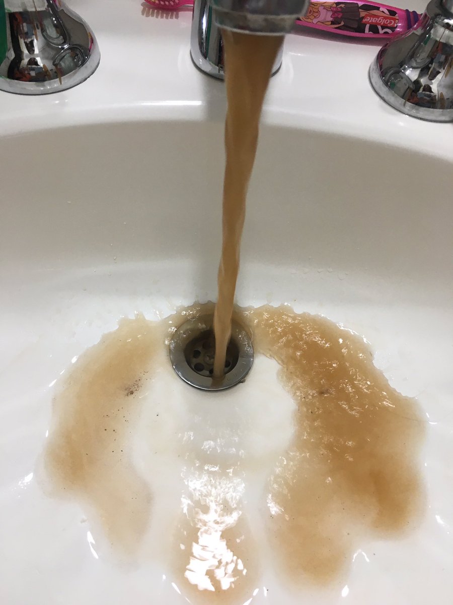 seefriedmirela's tweet photo. Agua potable 🤡 #Eldorado https://t.co/oBqrr1kWMt
