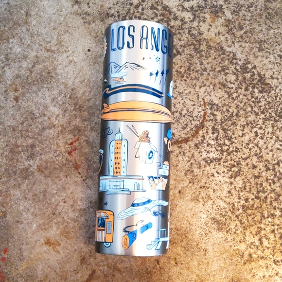 TrueReprobate's tweet image. So good I had to share! Check out all the items I'm loving on @Poshmarkapp from @ashrhoads95 #poshmark #fashion #style #shopmycloset #ivoryella #starbucks #olsenboye: posh.mk/eu8RcPpfgxb