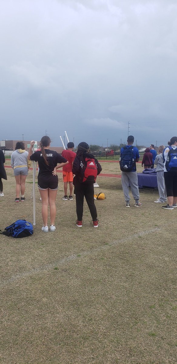 Different schools, same goals, same district. #growgiants #gcgiants <a href="/GCCISD/">Goose Creek CISD</a>