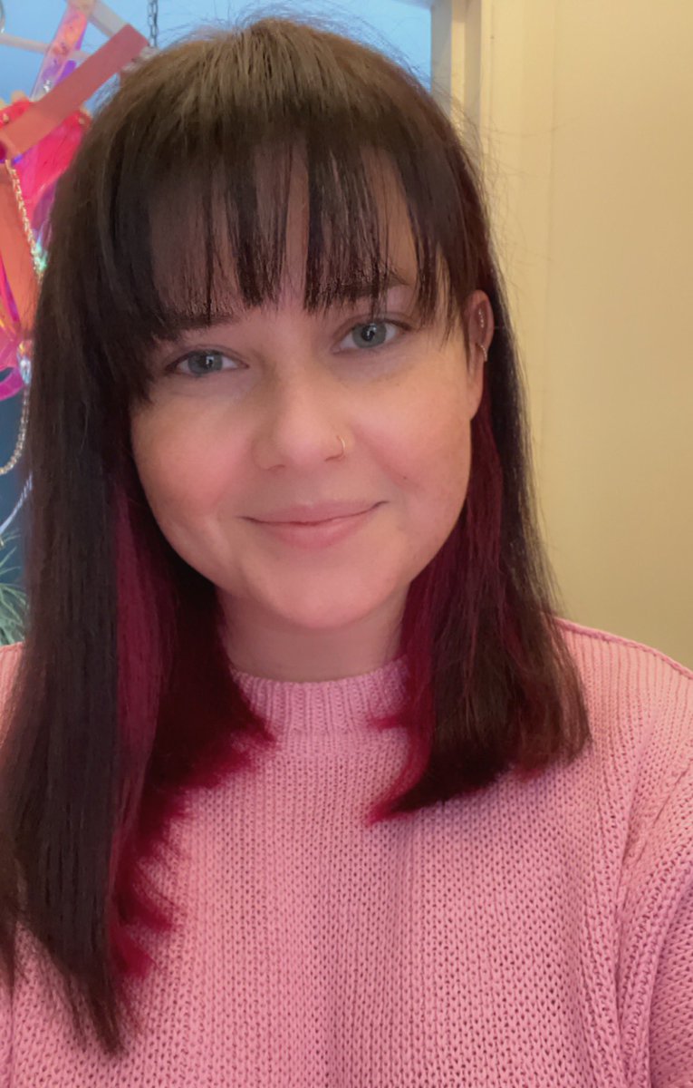 Rebeccagoodeve's tweet photo. I got the chop! 🤭 I nervously giggled as 4 years worth of hair said bye bye and a fringe was cut in for the first time since I was a child! Here’s the compulsory no makeup selfie https://t.co/V7s5Pfm4NB