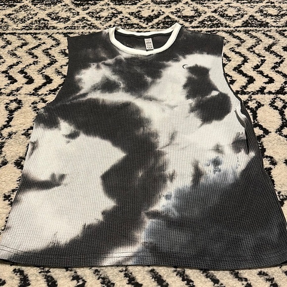 DivineHighly's tweet photo. So good I had to share! Check out all the items I'm loving on @Poshmarkapp from @desertdarlingco #poshmark #fashion #style #shopmycloset #target #freepeople #zyia: https://t.co/LAHiR7tH5T https://t.co/v9UTUZHcfF