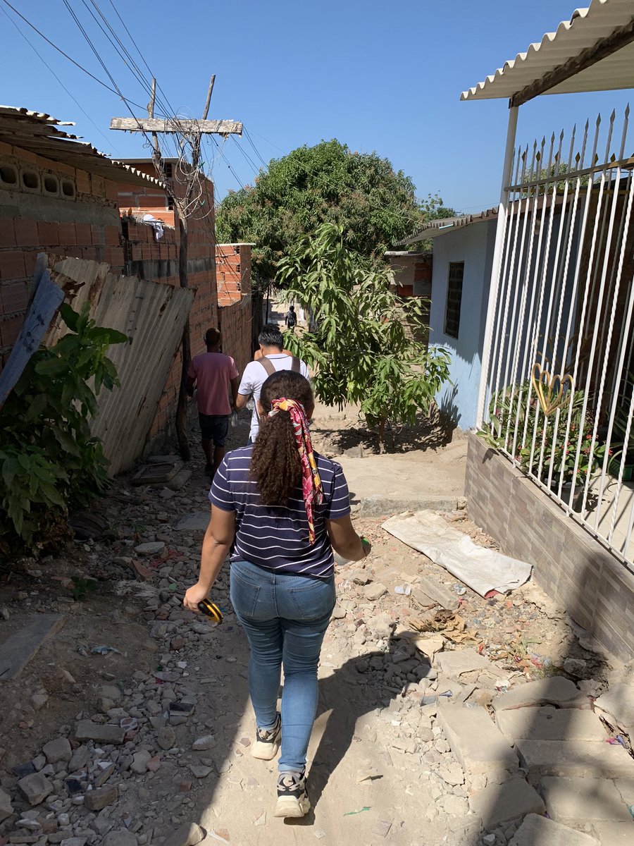 mdmp710's tweet photo. Creo que una de las cosas que más disfruto de mi profesión es el trabajo social, llegar a la comunidad y tratar de entender sus necesidades y de cierta forma poder aportar aunque sea en lo más mínimo mi granito de arena. https://t.co/MluFnMeZEU