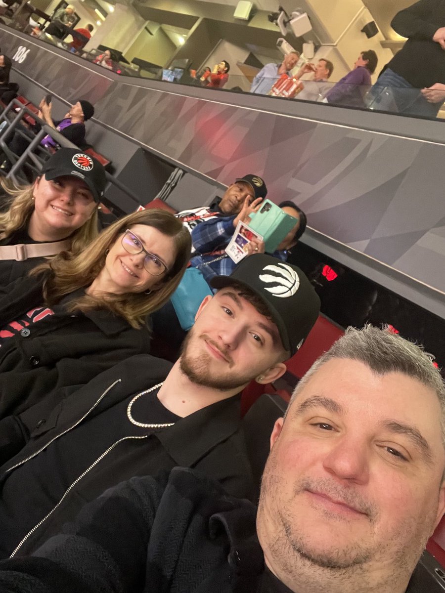 jtravSLWRealty's tweet photo. ⁦@Raptors⁩  Our family from west coast (Vancouver) in TO to support our team. Go Raptors..  #canadasteam https://t.co/14uxrWpnbj