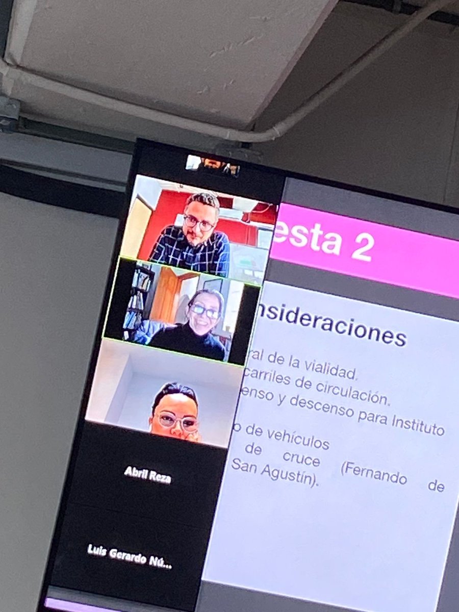 Mesa de trabajo de sociedad civil en apoyo a #CicloviaMetropolitana: es mucho más que 4 kms de ciclovía, la comunidad ciclista nacional está siguiendo este proceso con mucha atención porque es la primera de muchas ciclovías metropolitanas que se requieren en #México