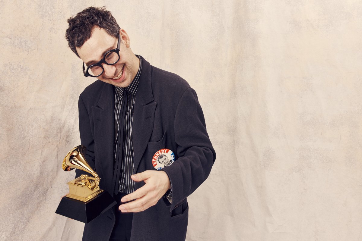 .<a href="/jackantonoff/">jackantonoff</a>, Producer of the Year, Non-Classical, produced songs including:

"All Too Well (10 Minute Version) (Taylor’s Version) (From The Vault)" - <a href="/taylorswift13/">Taylor Swift</a> 

"I Still Believe" - <a href="/DianaRoss/">Ms. Ross</a>

"Part Of The Band" - The 1975

📸: <a href="/BenjoArwas/">Benjo Arwas</a> / <a href="/GettyImages/">Getty Images</a> #GRAMMYs