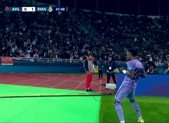 Photo____Shop's tweet photo. أنباء عن إيقاف فيني ١٠ مباريات بسبب إحتفاله بعد هدف #ريال_مدريد الاول في #الأهلي🫣🔥

فكر كإنك تابع للاتحاد المصري لكرة القدم😎
#الاهلي_ريال_مدريد https://t.co/qVxJDGEHVp