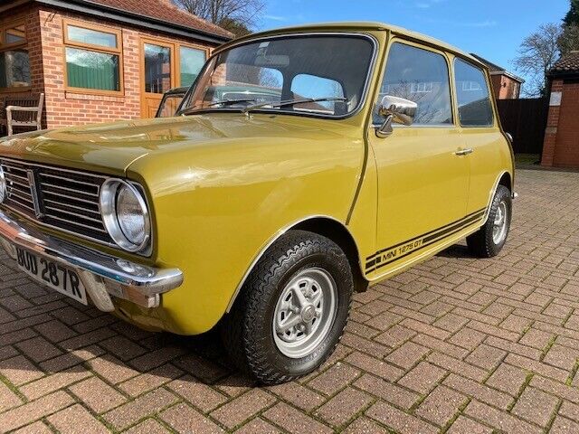 QuirkyCars's tweet photo. Classic Mini Clubman 1977 1275GT https://t.co/gTswnmOx3z https://t.co/E36iWtzwhU