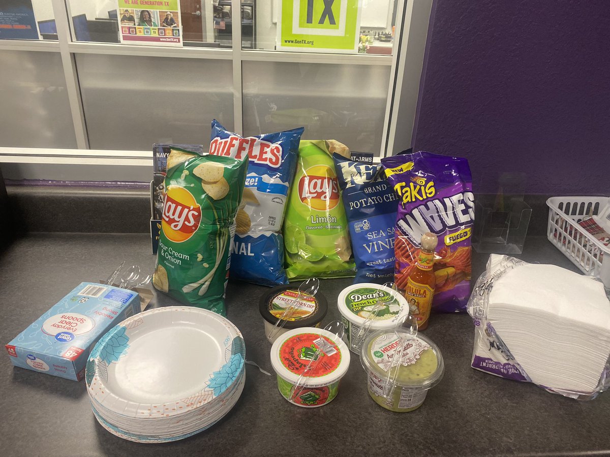 Today our Social Studies and Elar departments brought us goodies and snacks for the day. Thank You all so much!