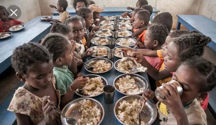 When Nigeria leaders travel to other Nations of the world how do they feels when thinking about poverty level in their own Country? Nigeria leaders nobody take money to heaven disburse #UAAG #UNGRANT
<a href="/_dinomelaye/">Senator Dino Melaye. (SDM)</a> <a href="/UN/">United Nations</a>
<a href="/MBuhari/">Muhammadu Buhari</a> <a href="/channelstv/">Channels Television</a> <a href="/GlobalCompactNG/">UN Global Compact Network Nigeria</a> <a href="/BBCBreaking/">BBC Breaking News</a>  <a href="/CNN/">CNN</a>