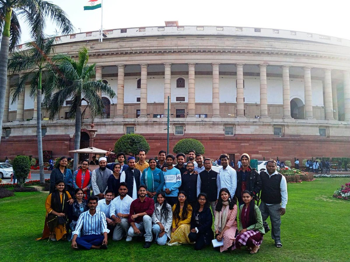 LokSabha_PRIDE's tweet photo. A group of students and teachers of Jamia Milia Islamia University Delhi, who came on a Study Visit to Parliament House.

@LokSabhaSectt @jmiu_official @PIB_India @parliament_lib https://t.co/1zdxhXROWl