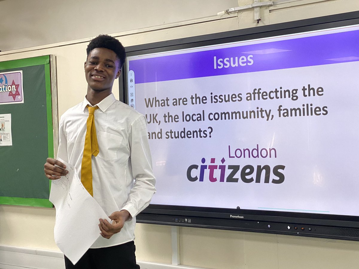 #ncc6 #enrichment @citizens_london @CitizensUK @Nlondoncitizens @PaulAmuzie @sebchapleau Students are preparing to conduct a #listeningcampaign on issues that concern them! The team leaders fed back from their groups. #communityorganising #standupforchange #leadership #speakout