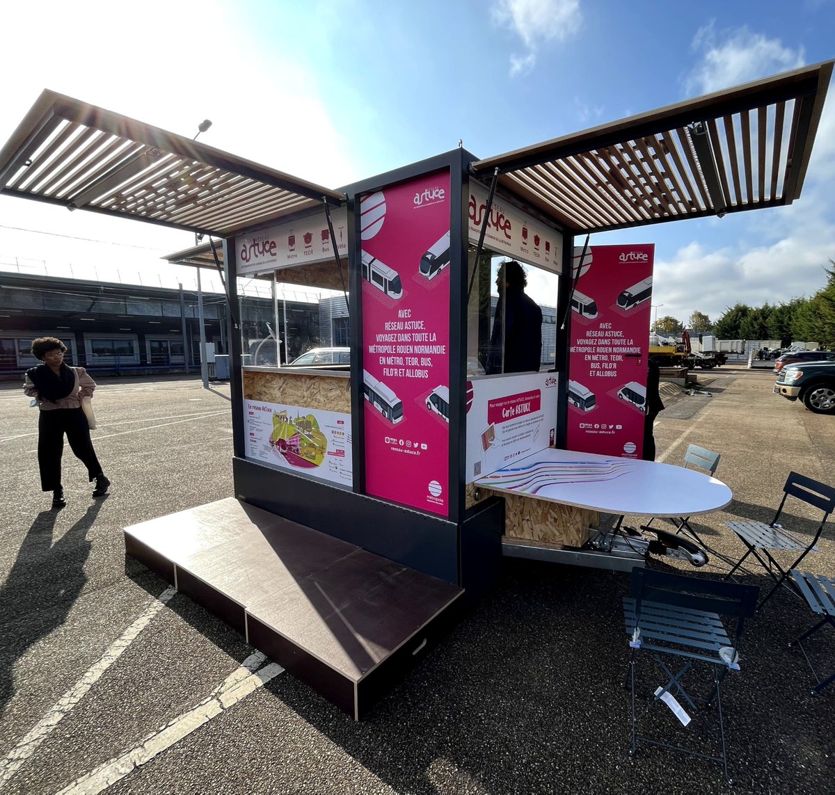 RentreeTP's tweet photo. Dans la catégorie [Information sur le réseau], le Challenge de la meilleure initiative transport est attribué à @transdev Rouen et @MetropoleRouenN pour leur Agence Astuce mobile par @Picnic_paris ! https://t.co/bCsMdRg453