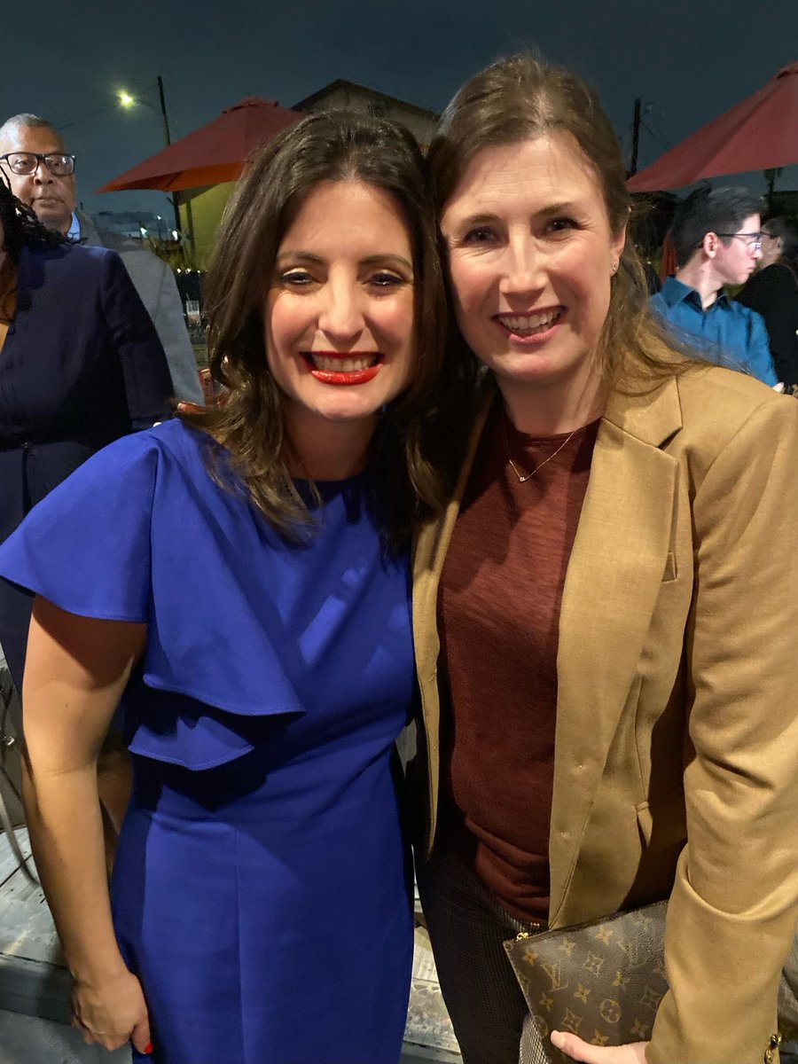 hmfv1's tweet photo. I enjoyed catching up with our progressive allies at the Harris County Democratic Party Fundraiser last night. The support for our grassroots campaign is strong! I'm blessed to have the full backing of some of Houston's hardest working Democratic supporters. #VoteHolly https://t.co/SWoQkLzHx2