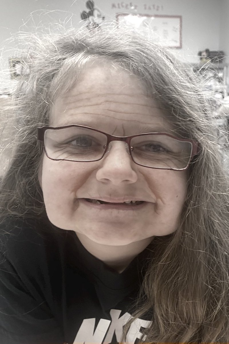 OURSTARS_WLES's tweet photo. We enjoyed celebrating being 100 days smarter! Several of my students have clearly aged, must be from all of our fun 100th day of school activities we took part in! 🤣 @WillisLaneES #KISD100thDay https://t.co/0clkGw7R34